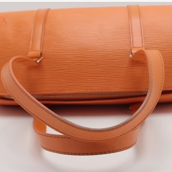 Authentic Louis Vuitton Epi Soufflot - Picture 14 of 14